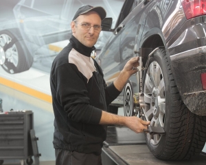 Revitalize Your Vehicle: Auto Paint and Expert Body Repair in Woodburn